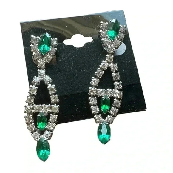 VTG Dangling clip on Emerald Rhinestones Earrings